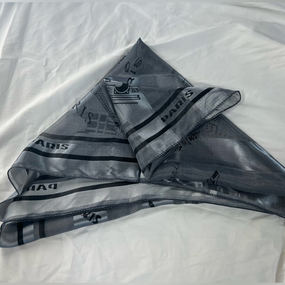 Silky scarf Grey wrap Mob Wives Paris France print 37”x37” - Picture 5 of 8